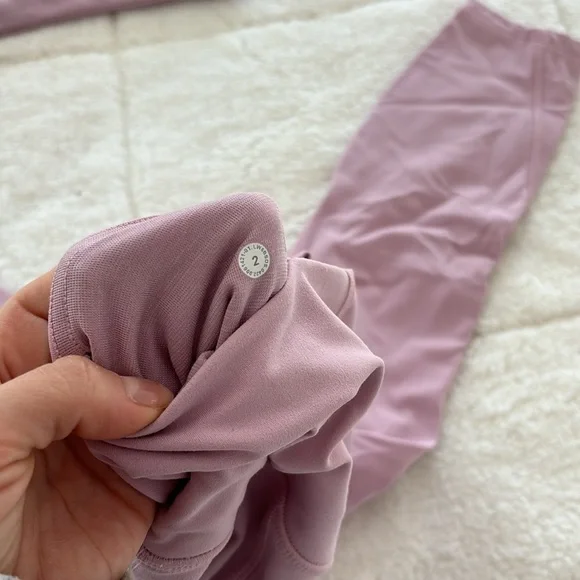 Lululemon Matching Bra and Legging Workout Set - Picture 5 of 6